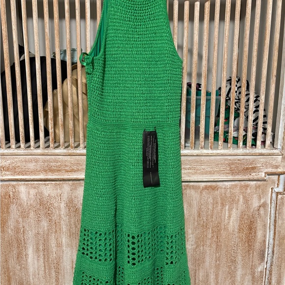 BCBGMaxAzria Vibrant Green Midi Dress - Picture 7 of 7